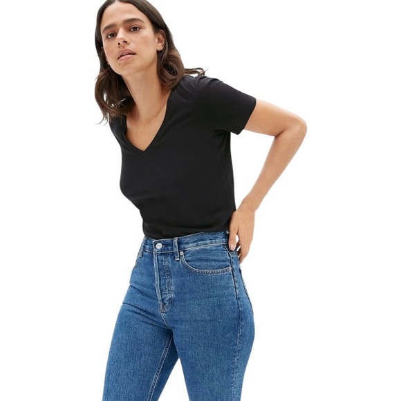 Everlane 100% Supima Cotton Slim Fit V-Neck Short Sleeve Tee Black Size Medium - Picture 1 of 5